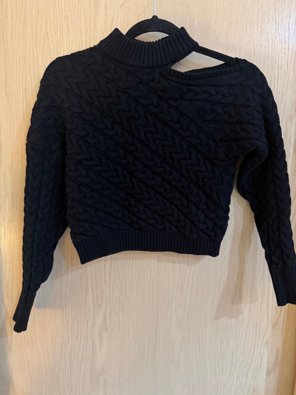 Lulus Black Cable Knit Cutout Mock Neck Cropped Sweater Size S